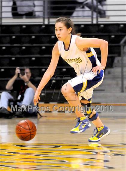 Thumbnail 2 in Agoura vs. Inglewood (CIF SS D3AA Final) photogallery.