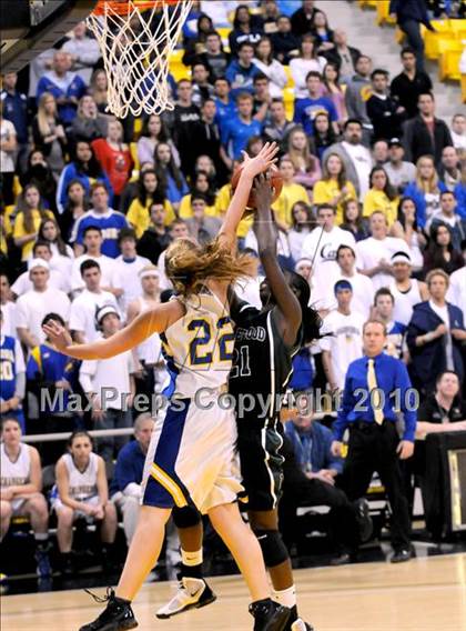 Thumbnail 3 in Agoura vs. Inglewood (CIF SS D3AA Final) photogallery.