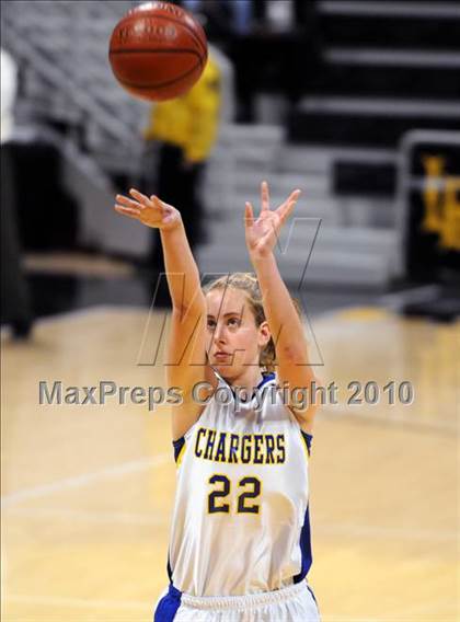 Thumbnail 2 in Agoura vs. Inglewood (CIF SS D3AA Final) photogallery.