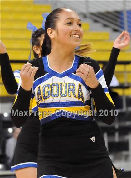 Thumbnail 2 in Agoura vs. Inglewood (CIF SS D3AA Final) photogallery.