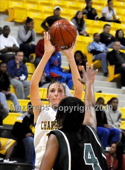 Thumbnail 1 in Agoura vs. Inglewood (CIF SS D3AA Final) photogallery.