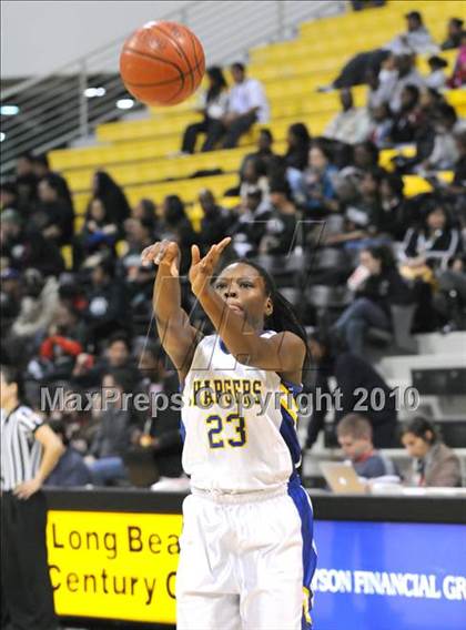 Thumbnail 1 in Agoura vs. Inglewood (CIF SS D3AA Final) photogallery.