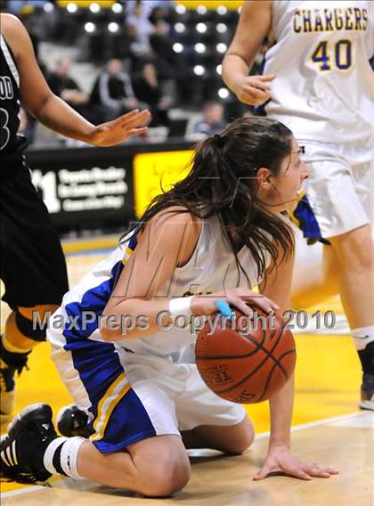 Thumbnail 1 in Agoura vs. Inglewood (CIF SS D3AA Final) photogallery.