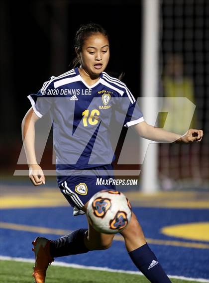 Thumbnail 3 in Folsom vs. River City (CIF SJS D1 Playoffs) photogallery.