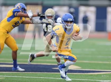 Thumbnail 1 in Notre Dame (SO) @ Bishop Amat photogallery.
