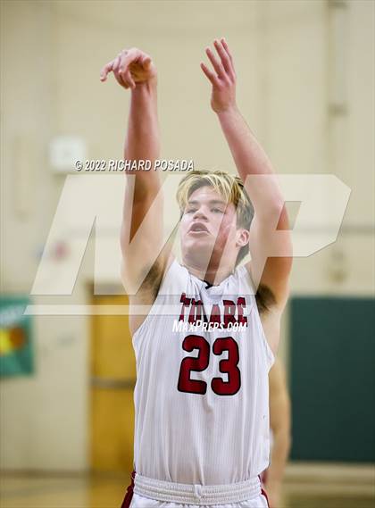 Thumbnail 1 in Selma vs. Tulare Union photogallery.
