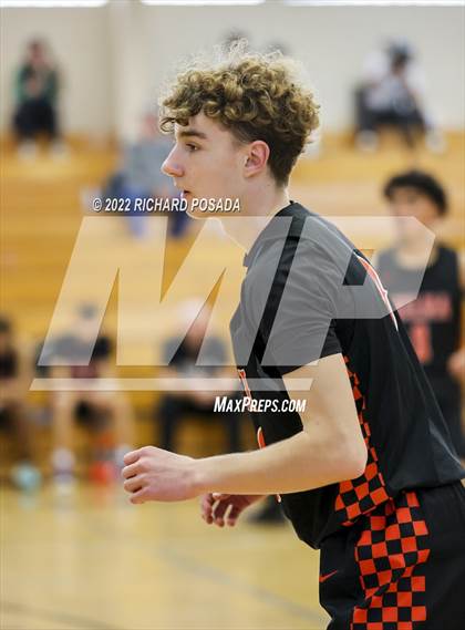 Thumbnail 3 in Selma vs. Tulare Union photogallery.