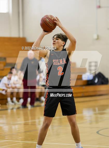 Thumbnail 2 in Selma vs. Tulare Union photogallery.