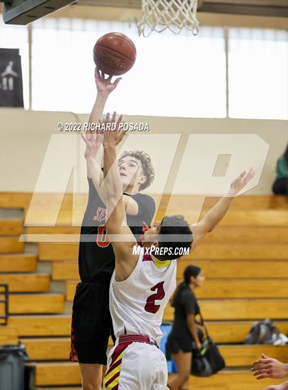 Thumbnail 2 in Selma vs. Tulare Union photogallery.