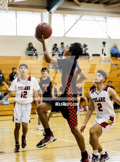 Thumbnail 2 in Selma vs. Tulare Union photogallery.