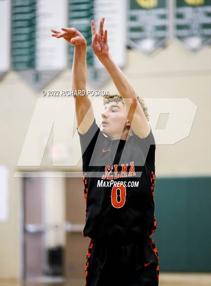 Thumbnail 1 in Selma vs. Tulare Union photogallery.