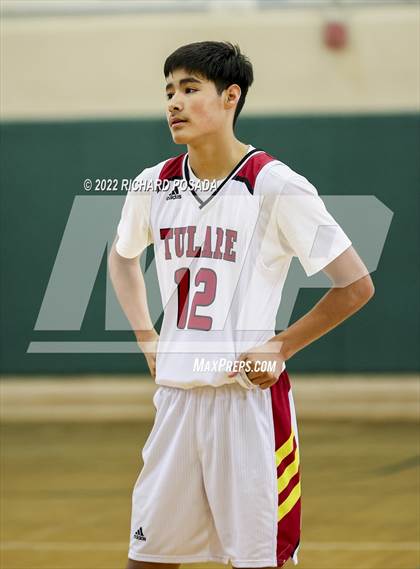 Thumbnail 1 in Selma vs. Tulare Union photogallery.