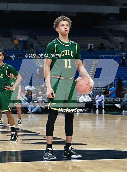 Thumbnail 2 in Cole vs Hitchcock (UIL 3A State Semifinal) photogallery.