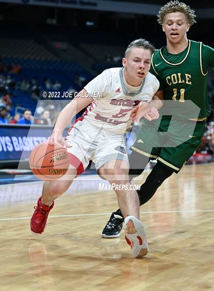 Thumbnail 2 in Cole vs Hitchcock (UIL 3A State Semifinal) photogallery.