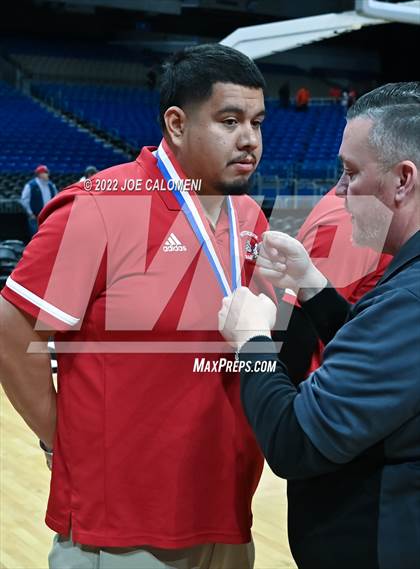 Thumbnail 3 in Cole vs Hitchcock (UIL 3A State Semifinal) photogallery.