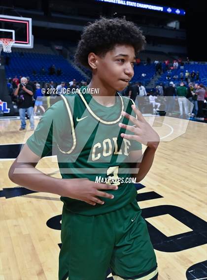 Thumbnail 2 in Cole vs Hitchcock (UIL 3A State Semifinal) photogallery.