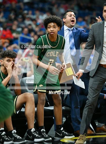 Thumbnail 3 in Cole vs Hitchcock (UIL 3A State Semifinal) photogallery.