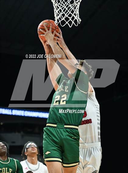 Thumbnail 1 in Cole vs Hitchcock (UIL 3A State Semifinal) photogallery.