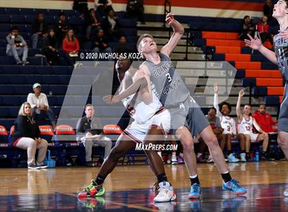 Thumbnail 2 in Corner Canyon vs. Rangeview (Tarkanian Classic) photogallery.