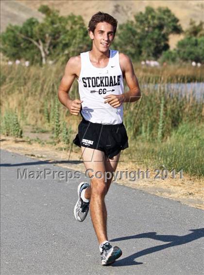 Thumbnail 2 in East Bakersfield Invitational photogallery.