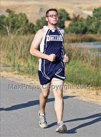 Thumbnail 1 in East Bakersfield Invitational photogallery.