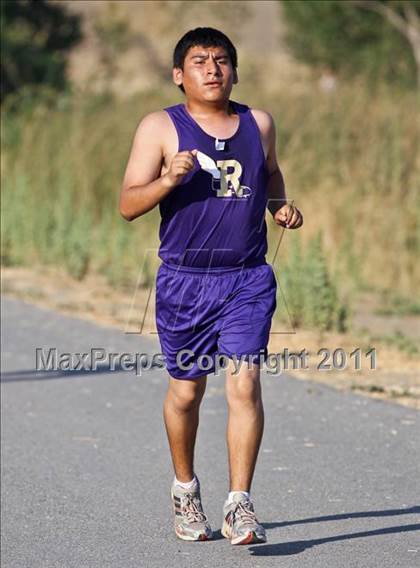 Thumbnail 3 in East Bakersfield Invitational photogallery.