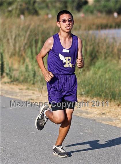 Thumbnail 1 in East Bakersfield Invitational photogallery.