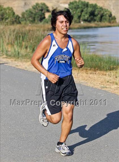 Thumbnail 1 in East Bakersfield Invitational photogallery.