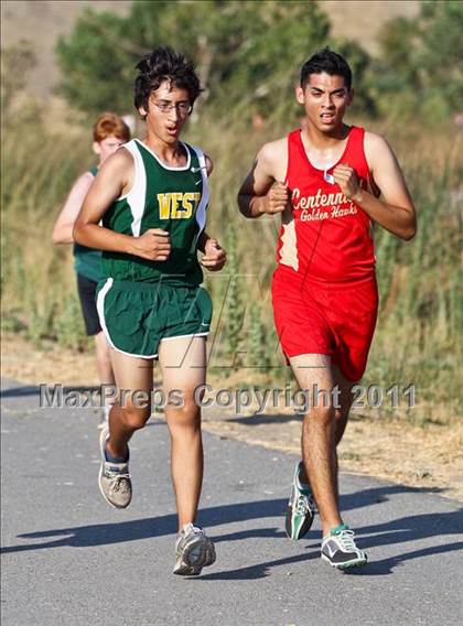 Thumbnail 1 in East Bakersfield Invitational photogallery.