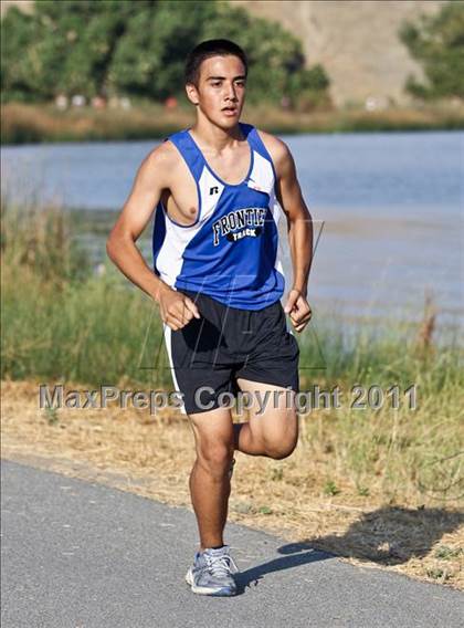 Thumbnail 2 in East Bakersfield Invitational photogallery.
