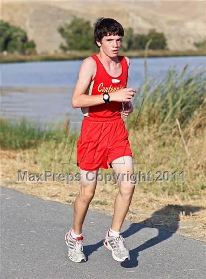 Thumbnail 3 in East Bakersfield Invitational photogallery.