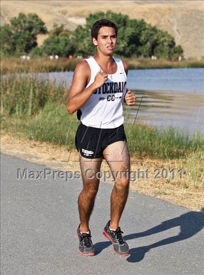 Thumbnail 3 in East Bakersfield Invitational photogallery.