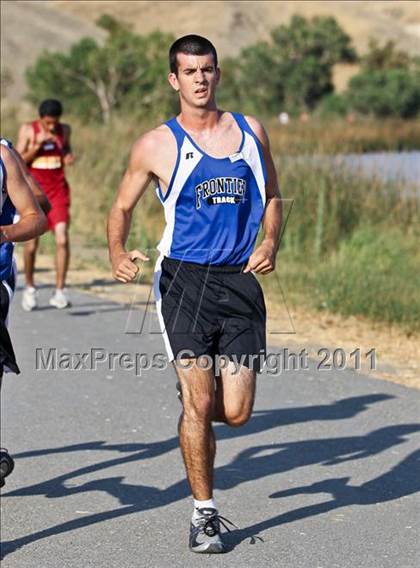 Thumbnail 3 in East Bakersfield Invitational photogallery.