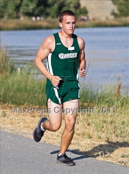 Thumbnail 2 in East Bakersfield Invitational photogallery.