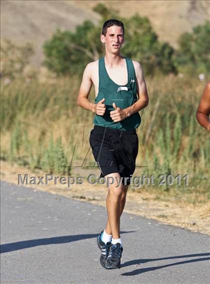 Thumbnail 2 in East Bakersfield Invitational photogallery.