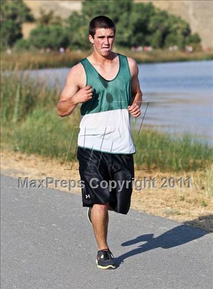 Thumbnail 1 in East Bakersfield Invitational photogallery.