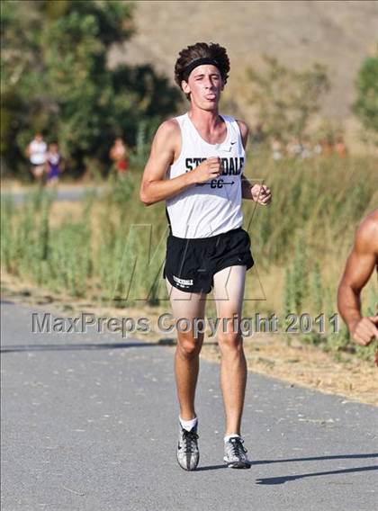 Thumbnail 3 in East Bakersfield Invitational photogallery.