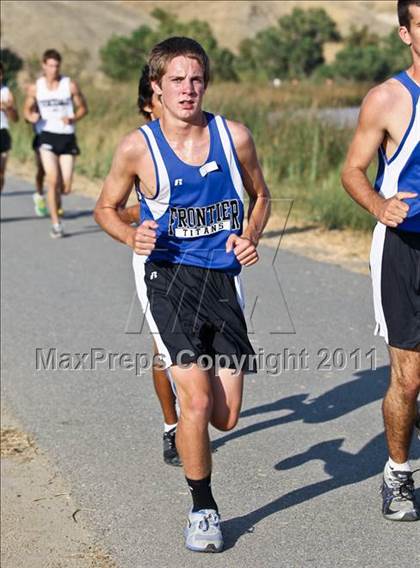 Thumbnail 1 in East Bakersfield Invitational photogallery.