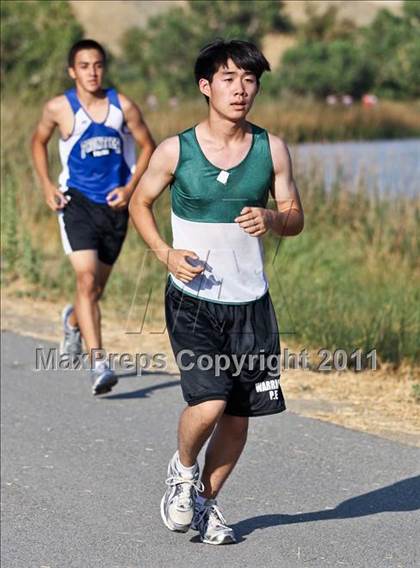 Thumbnail 1 in East Bakersfield Invitational photogallery.