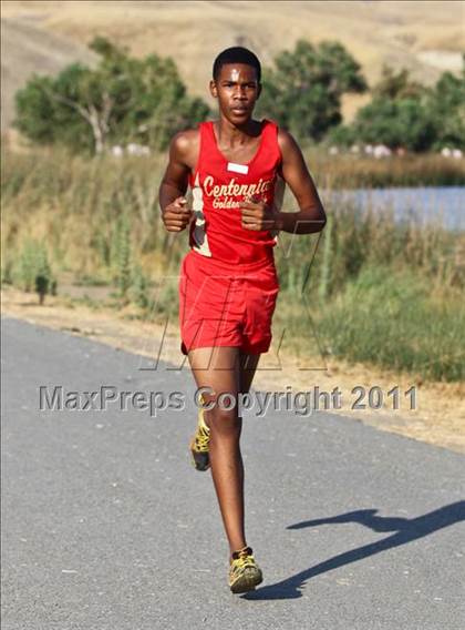 Thumbnail 3 in East Bakersfield Invitational photogallery.
