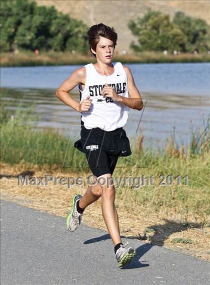 Thumbnail 2 in East Bakersfield Invitational photogallery.