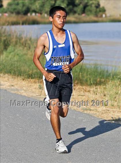 Thumbnail 3 in East Bakersfield Invitational photogallery.