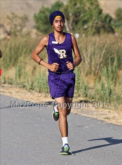 Thumbnail 2 in East Bakersfield Invitational photogallery.