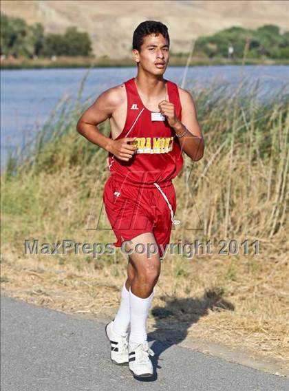 Thumbnail 1 in East Bakersfield Invitational photogallery.