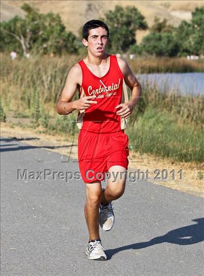Thumbnail 1 in East Bakersfield Invitational photogallery.