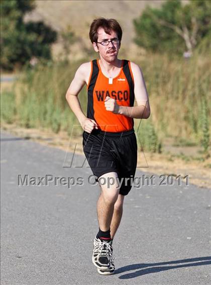 Thumbnail 1 in East Bakersfield Invitational photogallery.