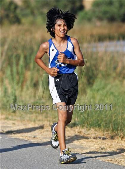 Thumbnail 2 in East Bakersfield Invitational photogallery.