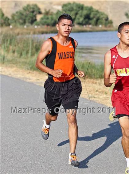 Thumbnail 1 in East Bakersfield Invitational photogallery.