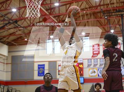 Thumbnail 3 in Chesterton vs Lawrence Central (Fishers Holiday Classic) photogallery.