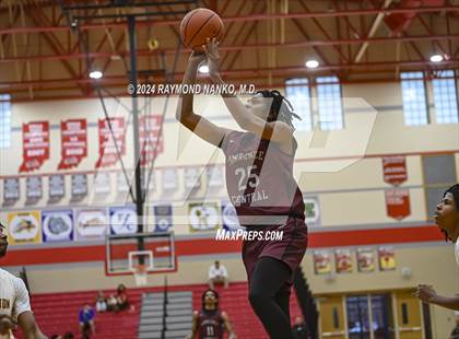 Thumbnail 3 in Chesterton vs Lawrence Central (Fishers Holiday Classic) photogallery.